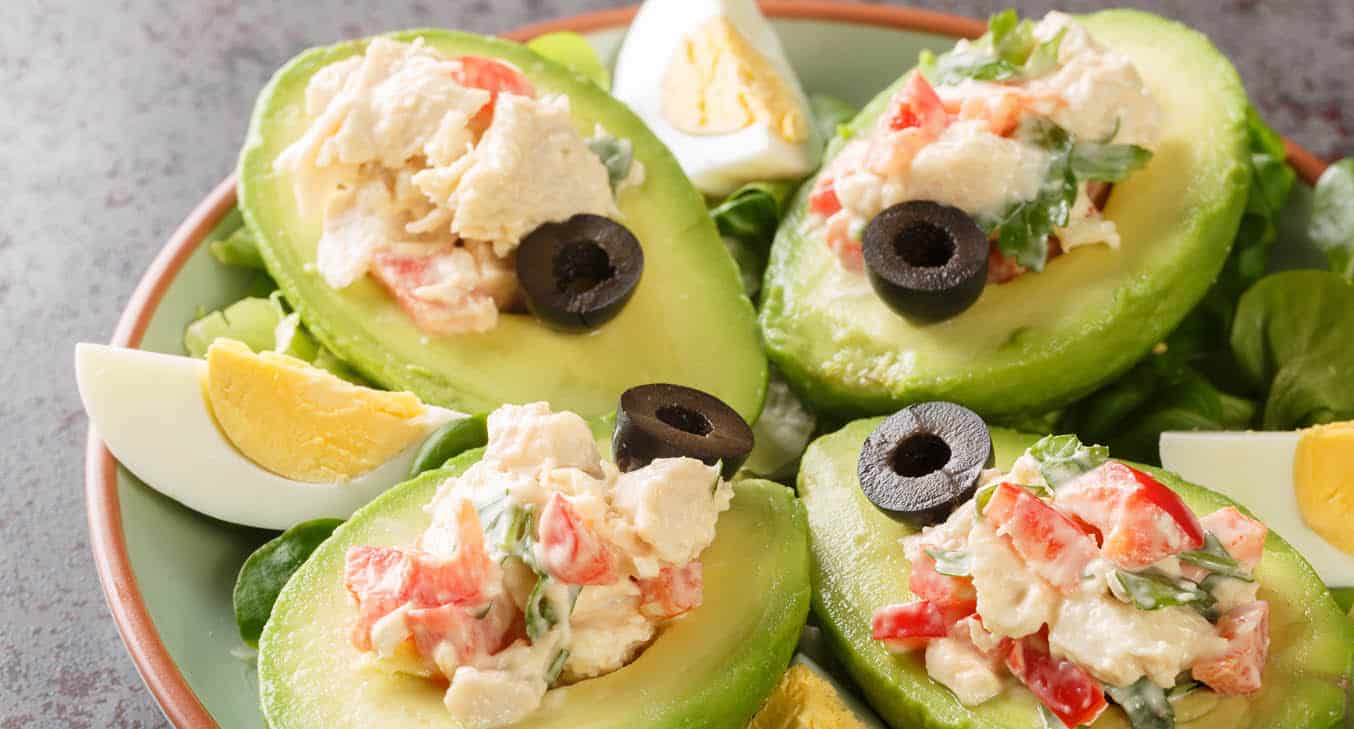 Aguacates Rellenos de Pollo