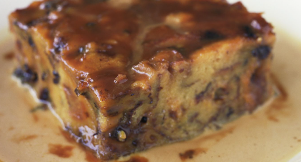 Pudín de pan con ron y pasas