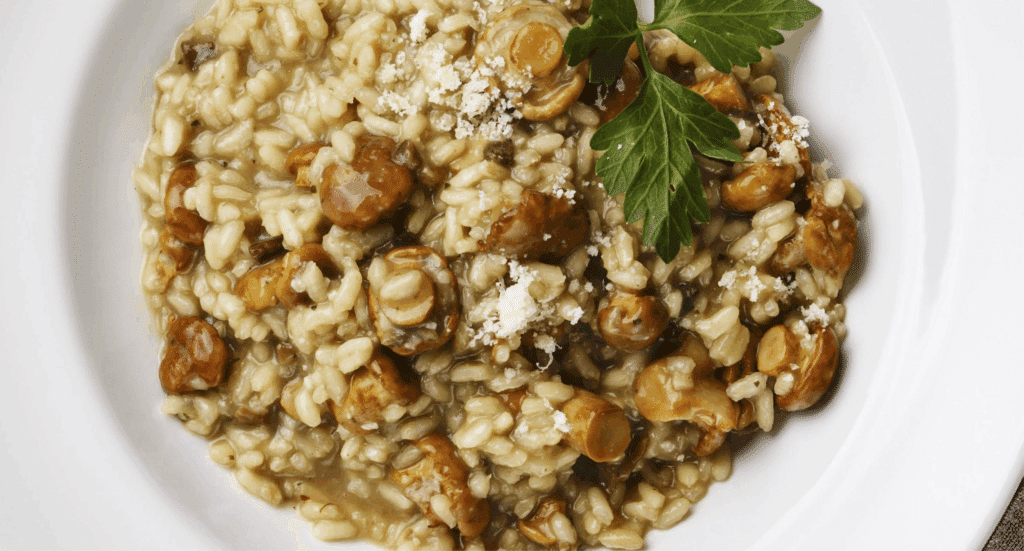 Risotto de gandules con chicharrón